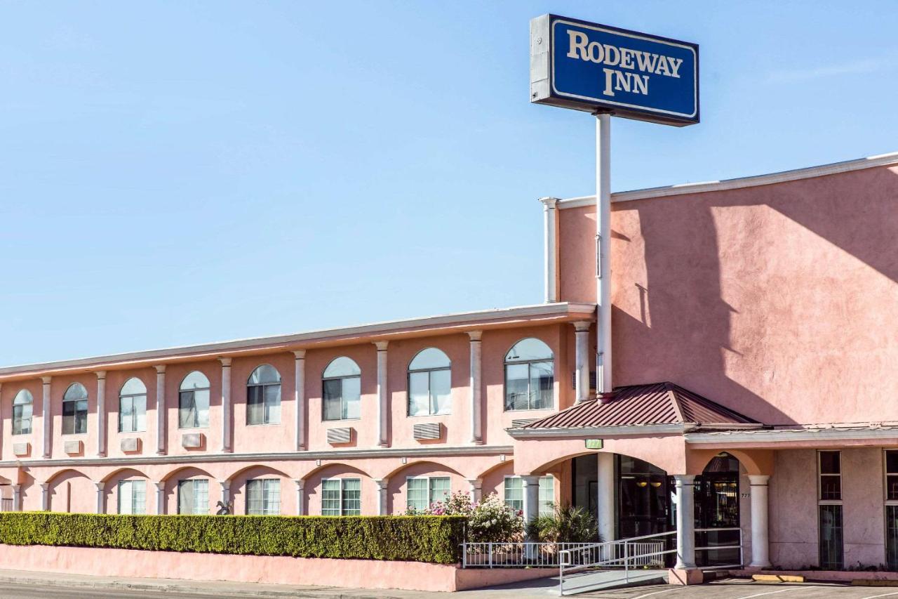 Rodeway Inn Near Melrose Ave Los Angeles Exterior photo